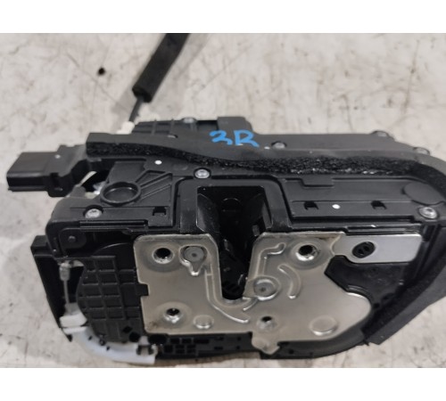 Замок двери задний правый