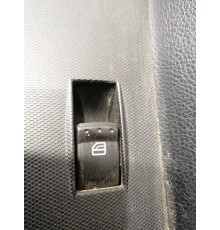 Кнопка стеклоподъемника передняя правая