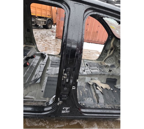 Порог со стойкой правый