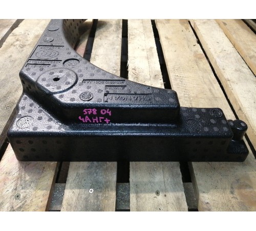 Ниша багажника правая