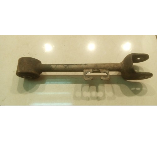 Рычаг подвески (задний, правый)