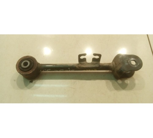 Рычаг подвески (задний, правый)