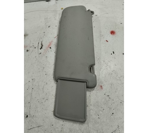 Козырек солнцезащитный(правый)