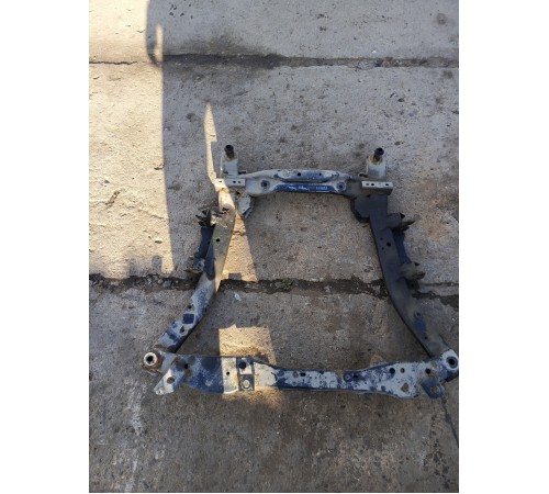 Балка (подрамник) передний