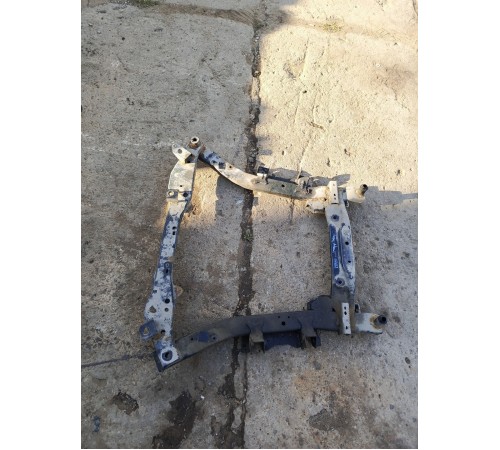 Балка (подрамник) передний