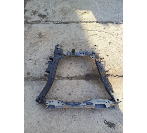 Балка (подрамник) передний