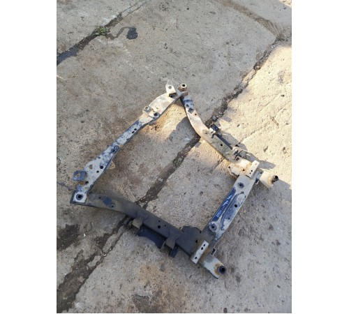 Балка (подрамник) передний