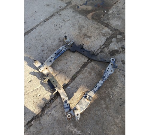 Балка (подрамник) передний