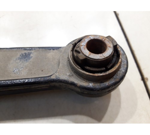 Рычаги подвески (задний, левый, верхний)