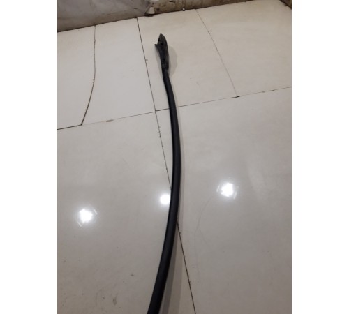 Уплотнитель двери(задний левый)