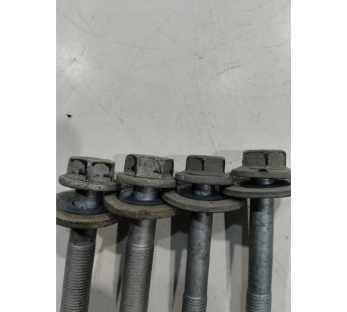 Комплект болтов (4 шт.)