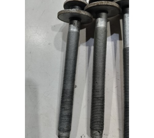 Комплект болтов (4 шт.)