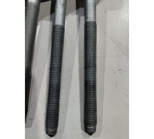 Комплект болтов (4 шт.)