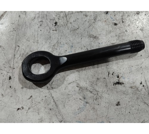 Крюк буксировочный