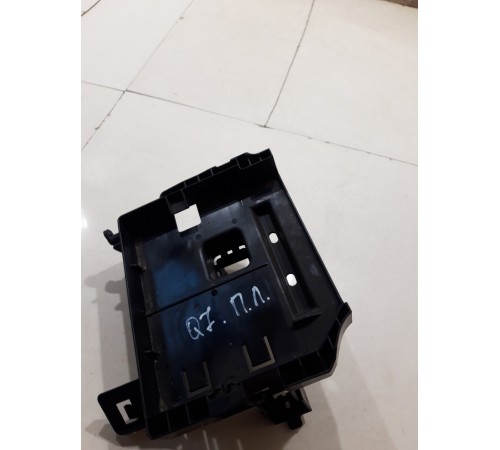 Кронштейн(крепление) салона передний левый