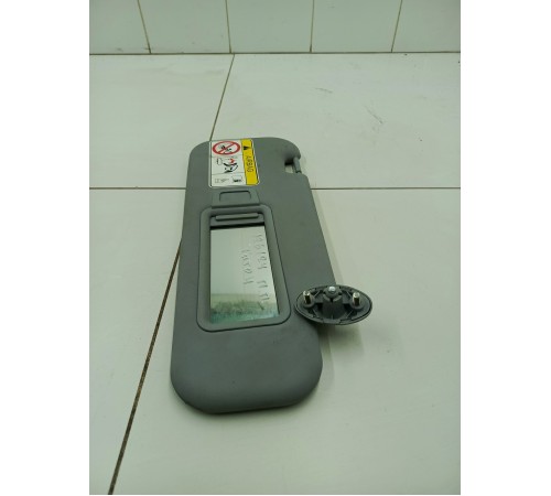 Козырек солнцезащитный правый