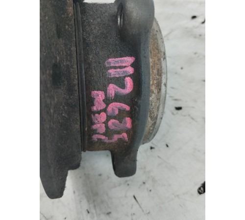 Ступица передняя левая