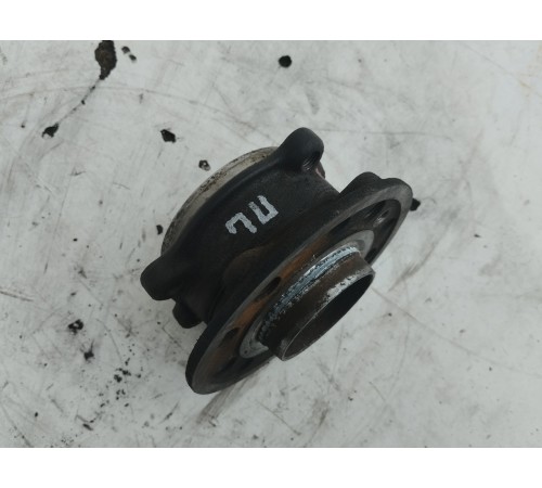 Ступица передняя левая