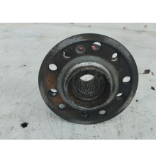 Ступица передняя левая