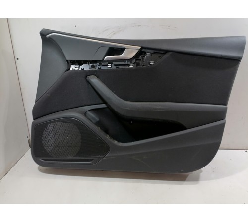 Обшивка двери передняя правая