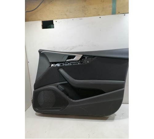 Обшивка двери передняя правая