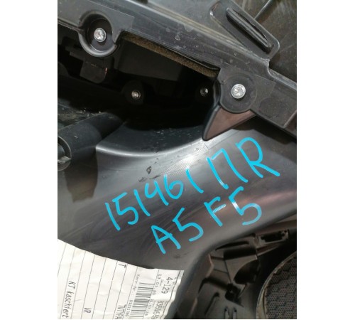 Обшивка двери передняя правая