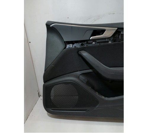 Обшивка двери передняя правая