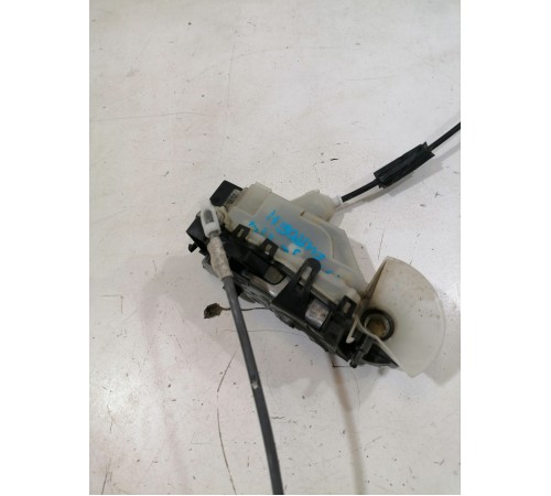 Замок двери передний левый