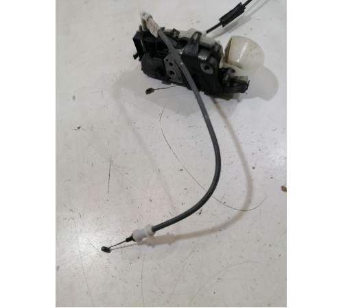 Замок двери передний левый