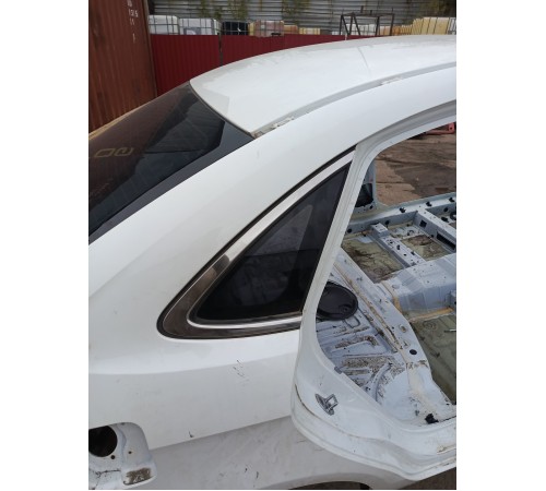 Глухое стекло заднее правое