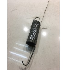 пружина петли двери багажника
