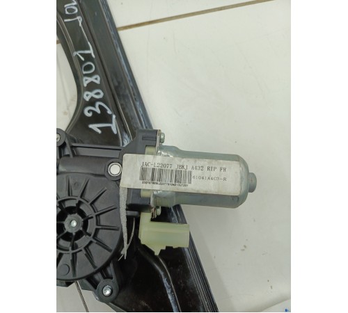 Стеклоподъемник двери передний правый