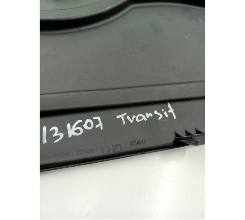 Крышка бардачка