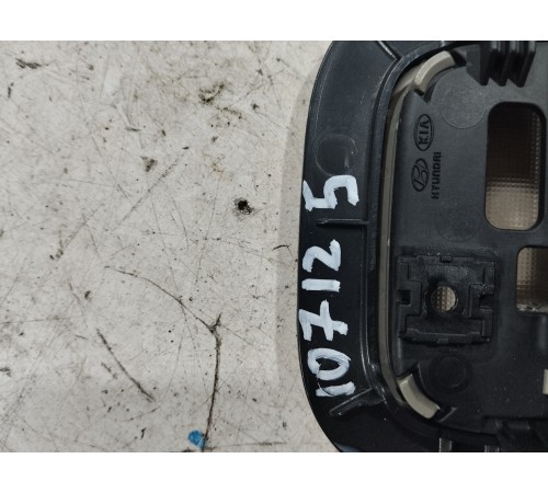 Плафон внутреннего освещения салона