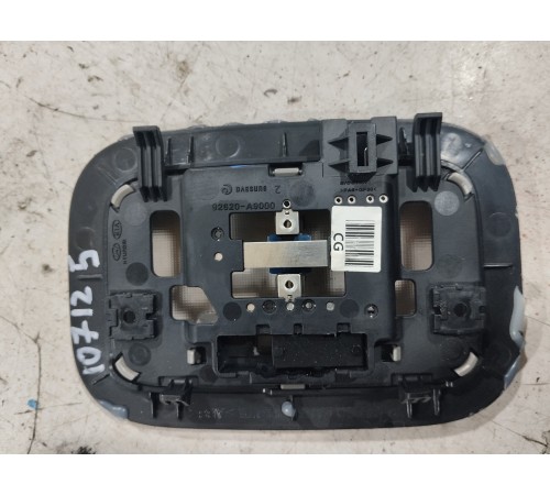 Плафон внутреннего освещения салона