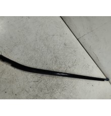 Уплотнитель стекла передний левый внешний