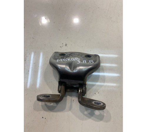 Петля двери (задняя, правая, верхняя)