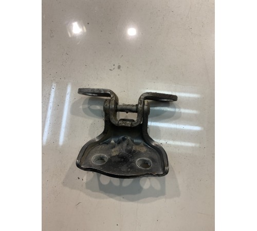 Петля двери (задняя, правая, верхняя)