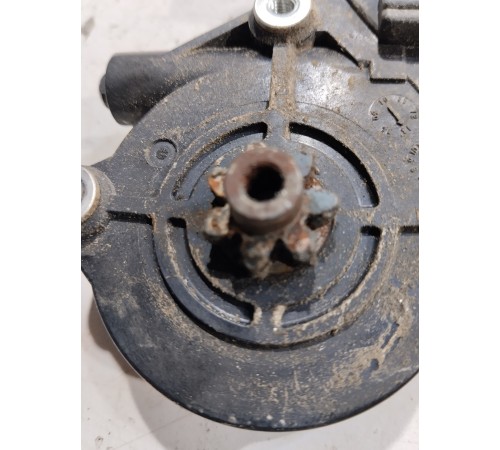 Моторчик стеклоподъемника (задний левый)