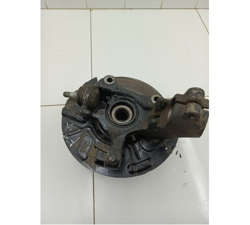 Кулак передний правый в сборе