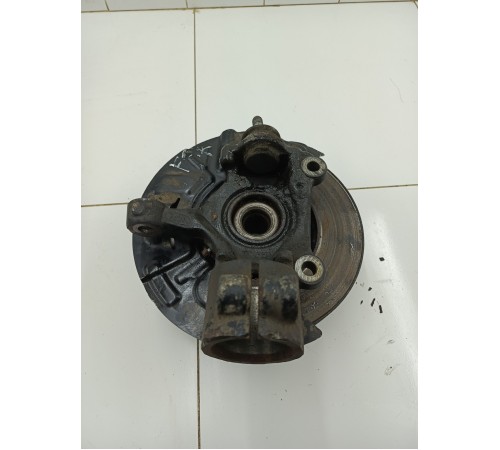 Кулак передний правый в сборе