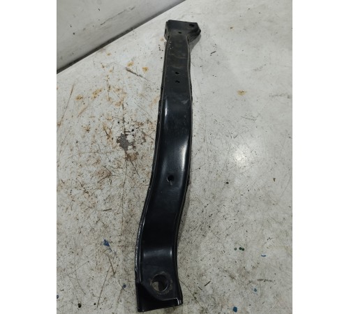 Крепление рычаг подрамника передний левый