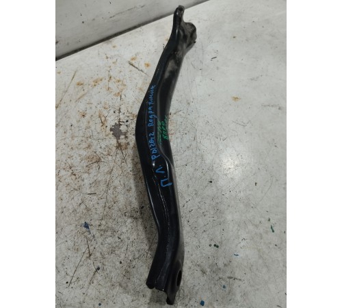 Крепление рычаг подрамника передний левый