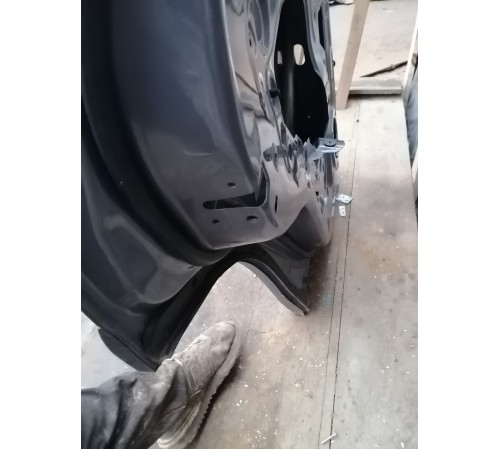 Дверь задняя левая