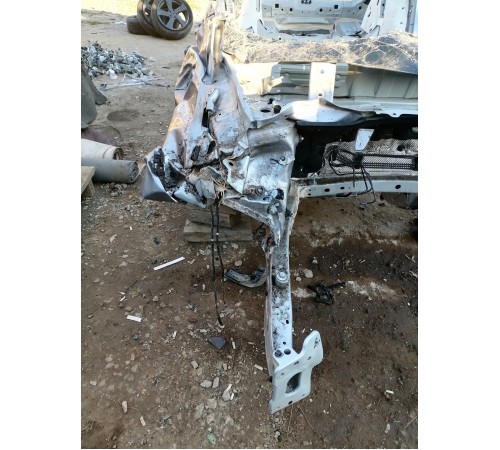 Лонжерон (четверть) передний правый