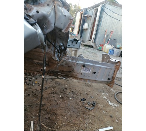 Лонжерон (четверть) передний правый