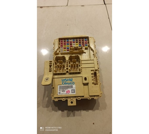 Блок предохранителей (салонный)