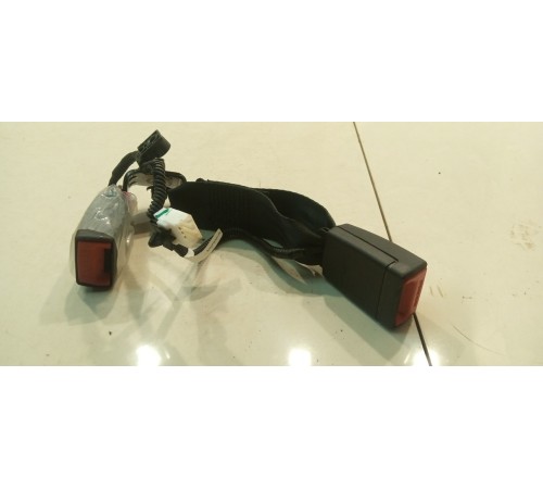 Ответная часть заднего правого ремня безопасности