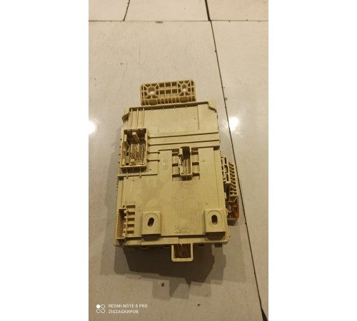 Блок предохранителей (салонный)