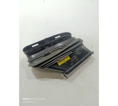 Воздухозаборник подкапотный левый